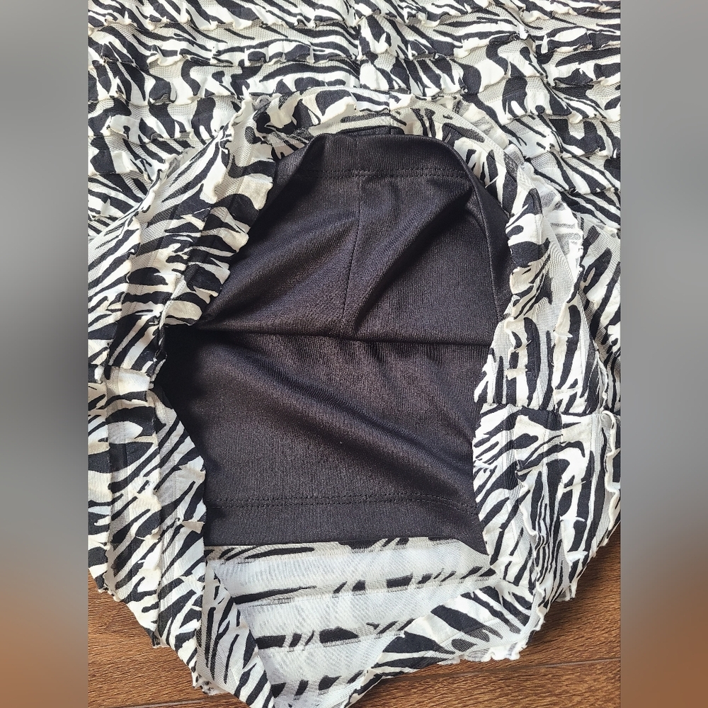 Robbie Bee Mini Shift Pullover Sleeveless Black White Animal Print Dress sz 8 - Picture 4 of 6